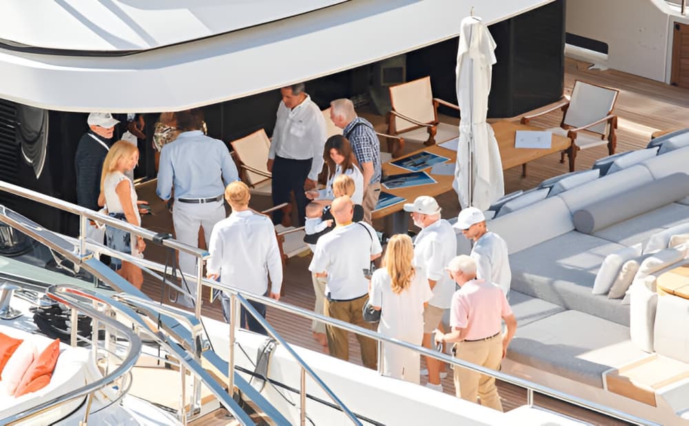Exploring the Sea with Guided Tour Earphones: An Unforgettable Experience at Sea