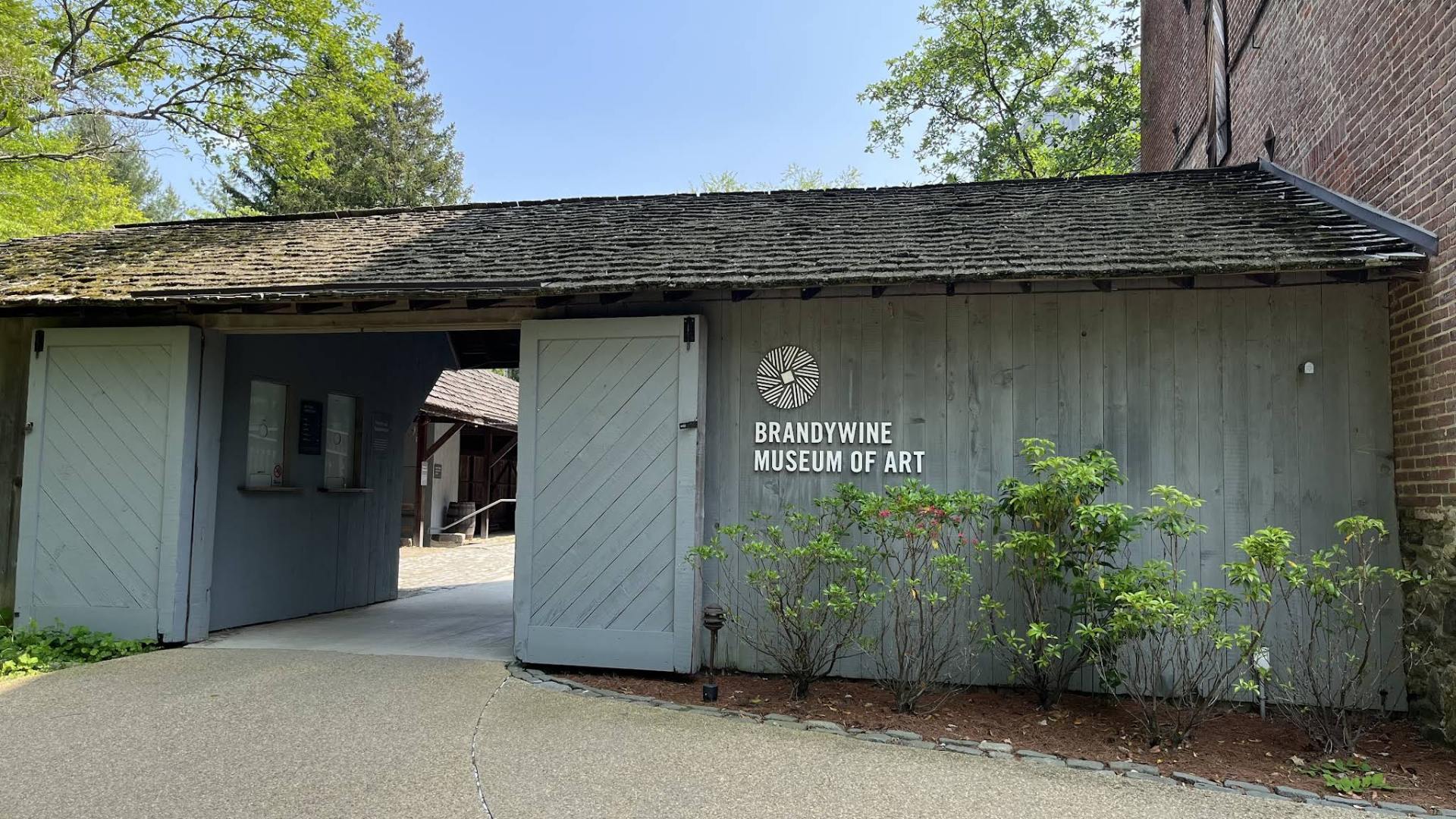 Brandywine Museum visitor using TT128 audio guide