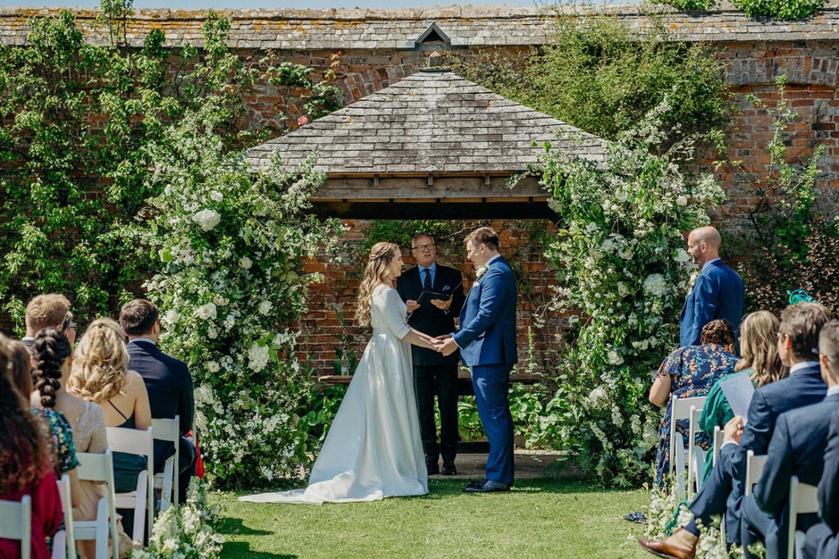 Silent Disco at Your Wedding: The Surprising Benefits of Headphone Party Magic