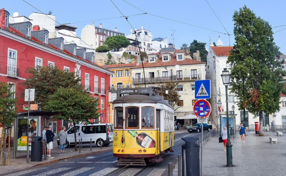 European tour guide reveals: 10 common travel pitfalls tourists must avoid – see here for the correct approach