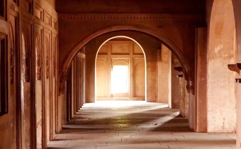 The Silent Sanctuary: Why Audio Technology is the New Essential for Global Retreat Centers