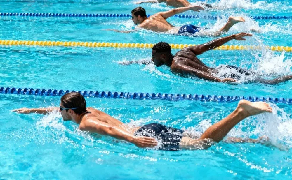 Can You Really Hear Your Coach While Swimming? The "Black Technology" of Underwater Communication