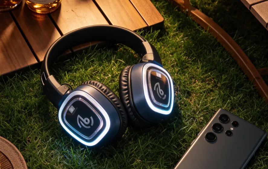 silent-disco-near-me-find-immersive-quiet-rave-experience-with-professional-silent-disco-headphones
