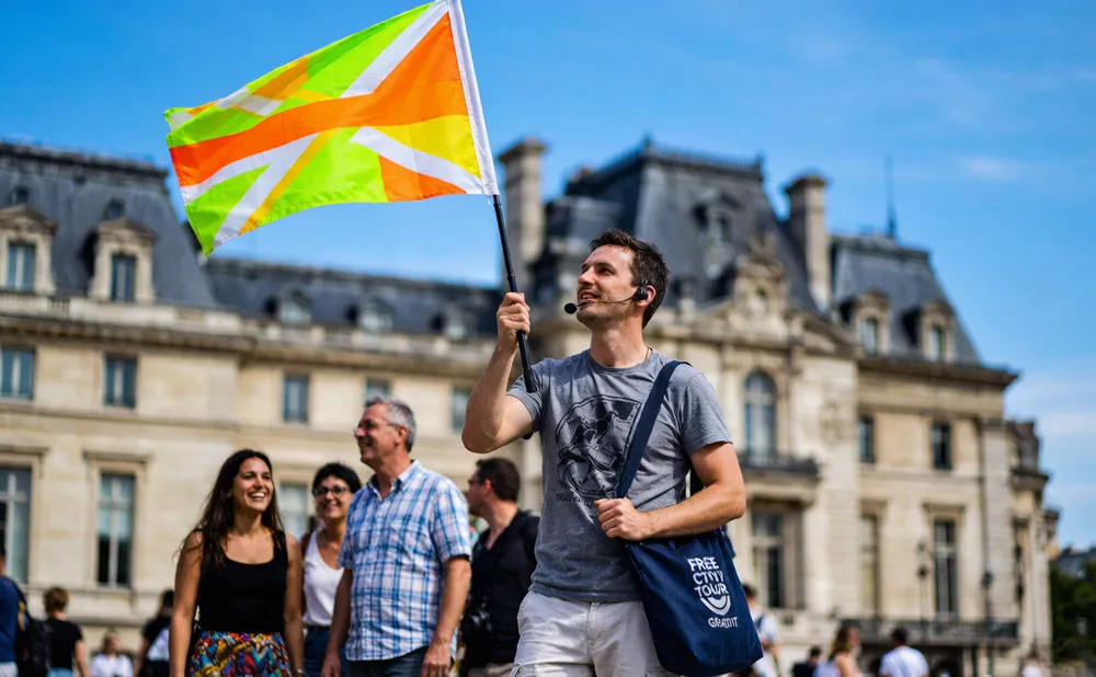 Tour Guide Flag: Why It Matters, Types & How to Choose the Best One