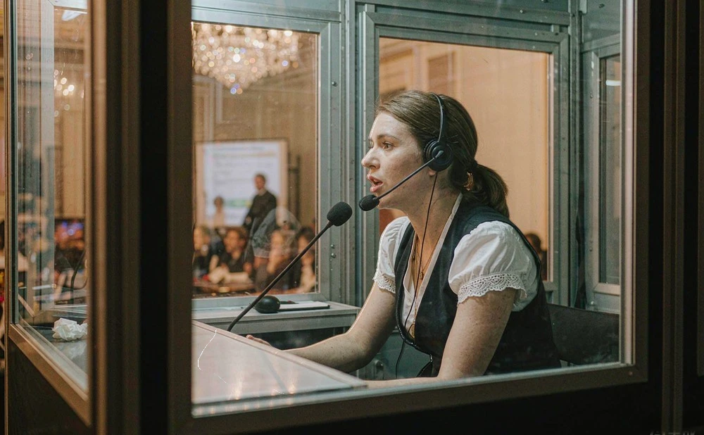 How Does Simultaneous Interpretation Equipment Work? (Plain-English Guide)