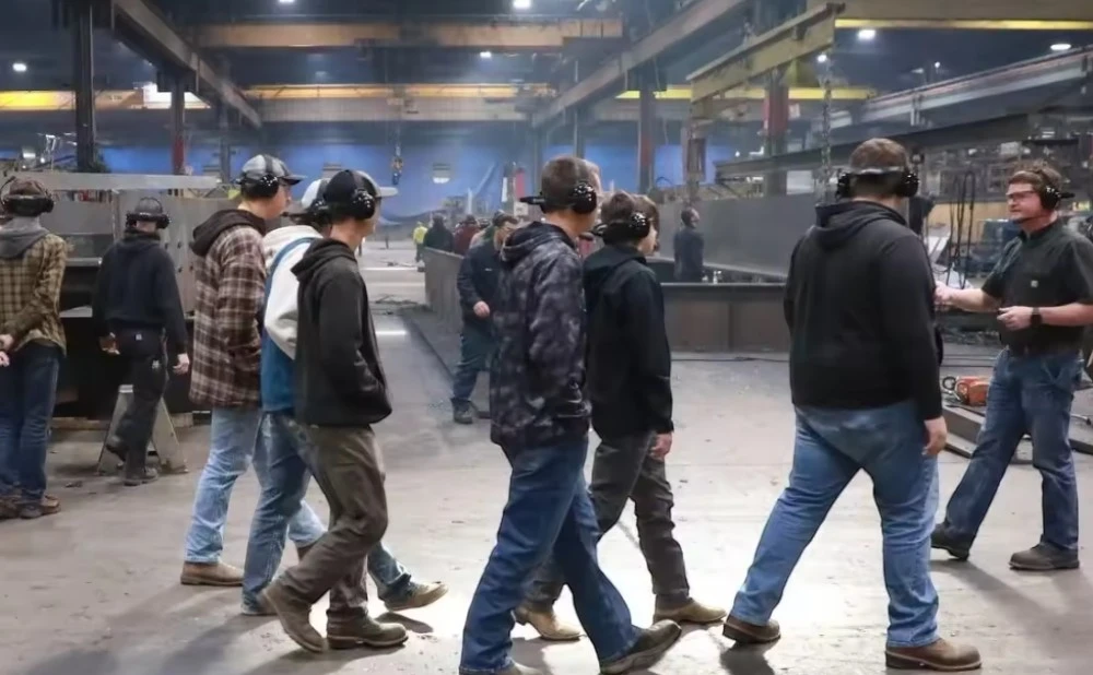 Student Factory Tours: How to Keep Students Connected, Comfortable and Safe